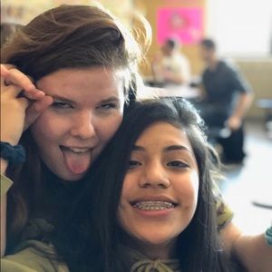 Meet your Posher, Adriana